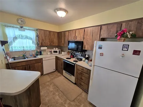 4632 Blossom Boulevard Zephyrhills FL 33542