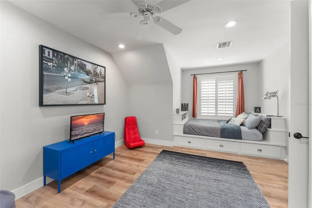 9720 Covent Garden Drive Orlando FL 32827