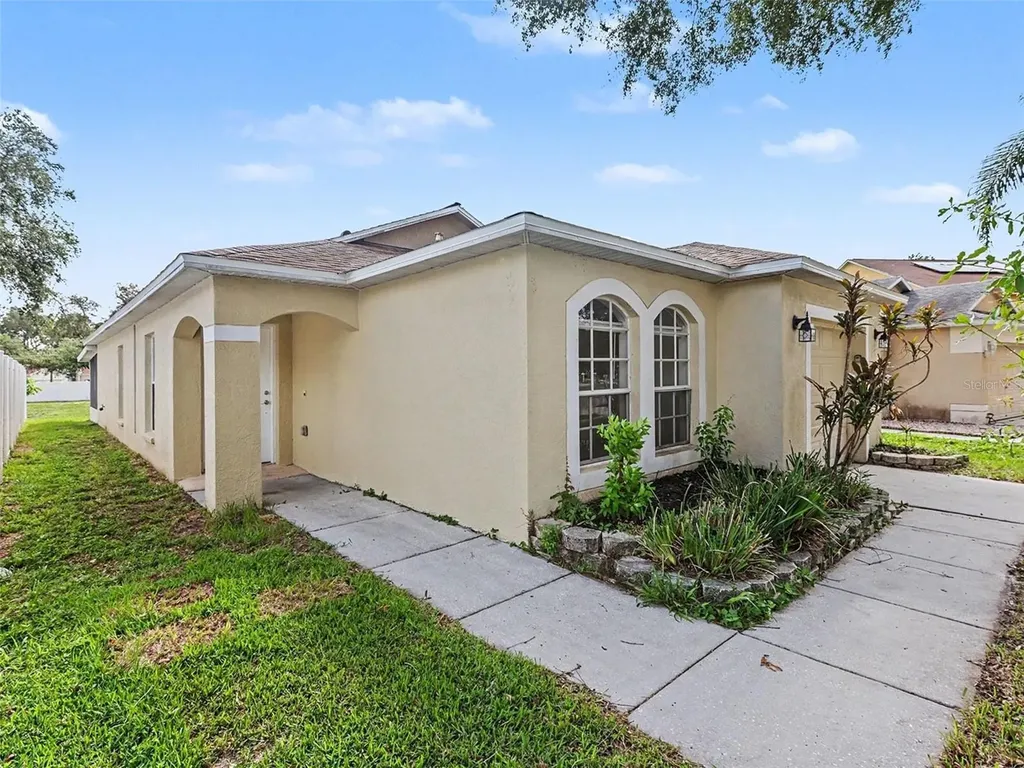 9823 Morris Glen Way Tampa FL 33637