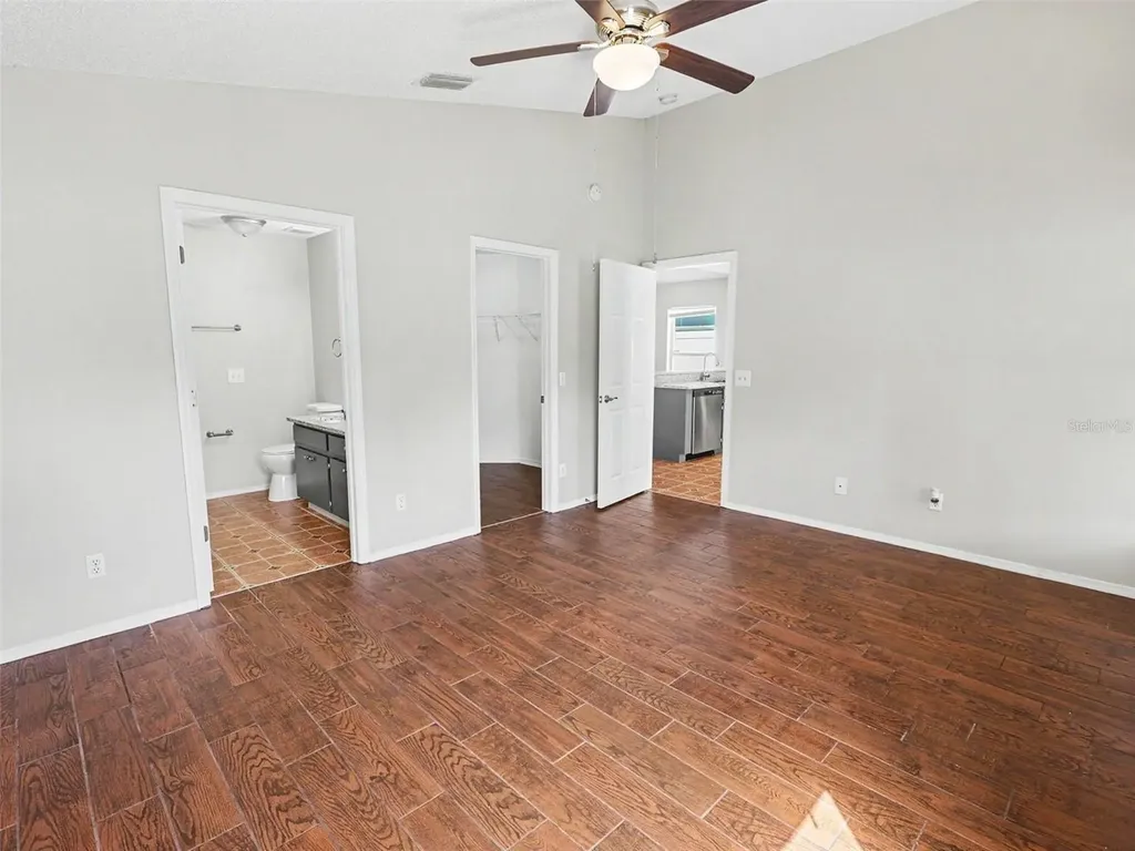 9823 Morris Glen Way Tampa FL 33637