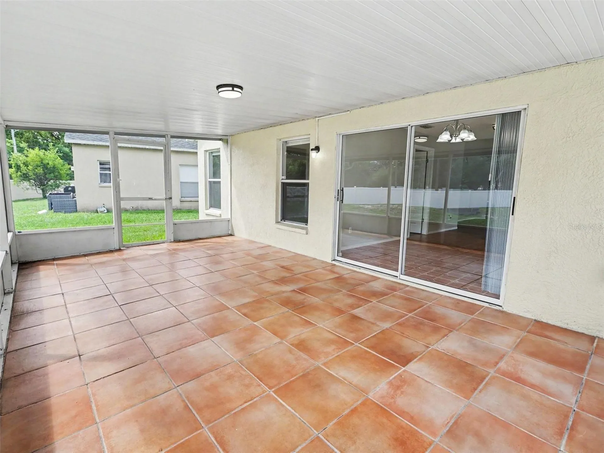 9823 Morris Glen Way Tampa FL 33637
