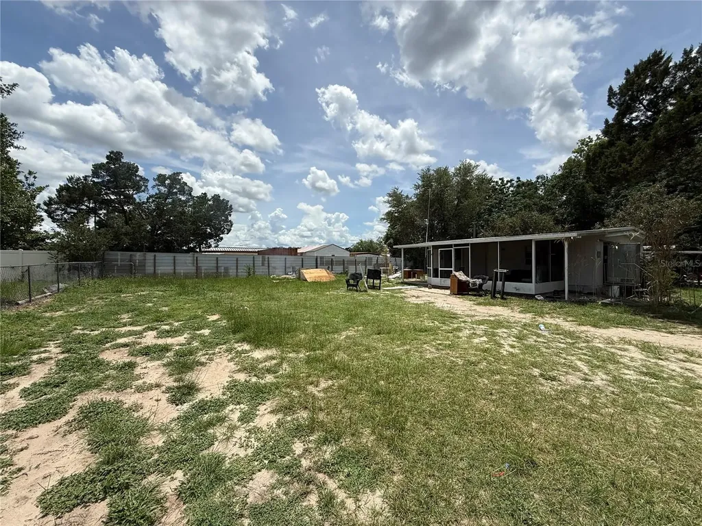 10360 SE 131st Lane Ocklawaha FL 32179