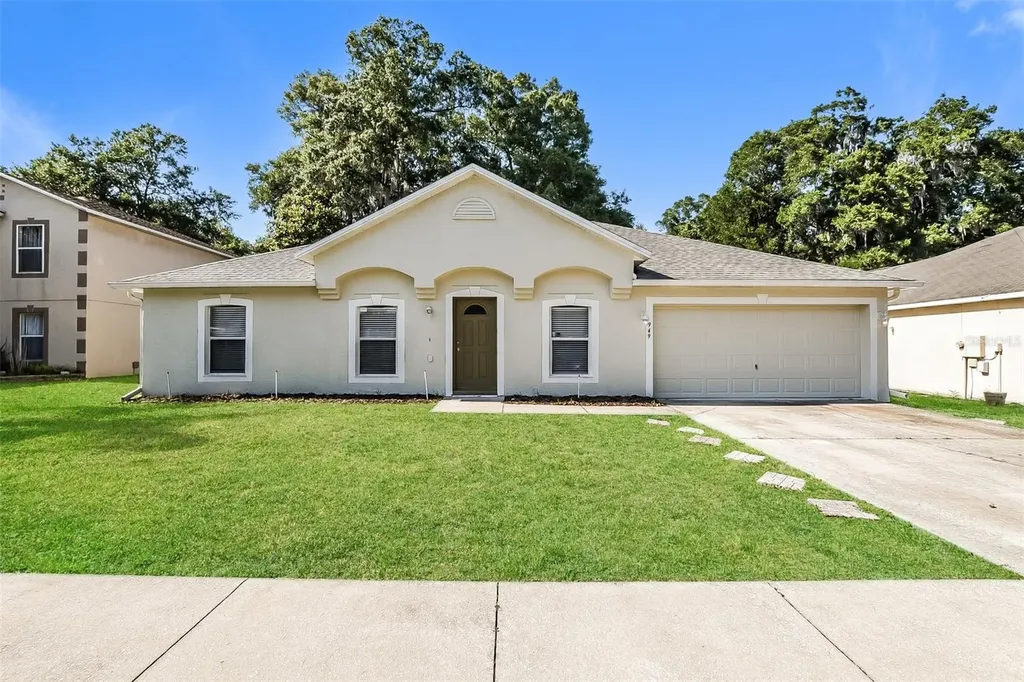 949 Cascades Park Trail Deland FL 32720