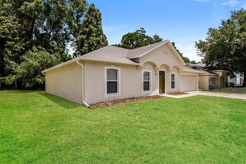 949 Cascades Park Trail Deland FL 32720
