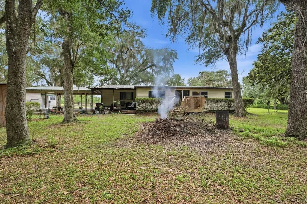 7663 Cr 247 Lake Panasoffkee FL 33538