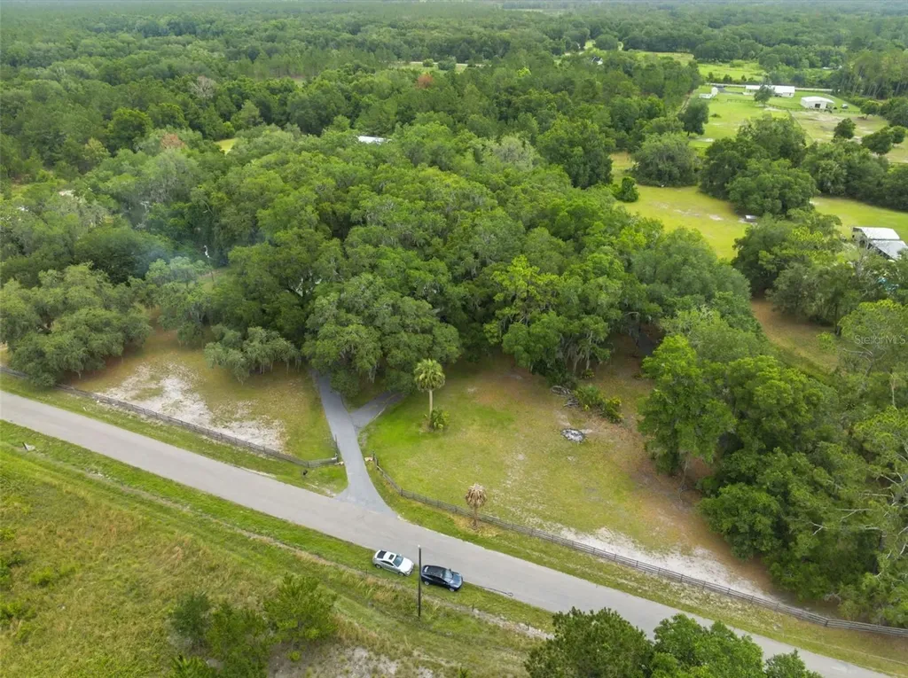 7663 Cr 247 Lake Panasoffkee FL 33538