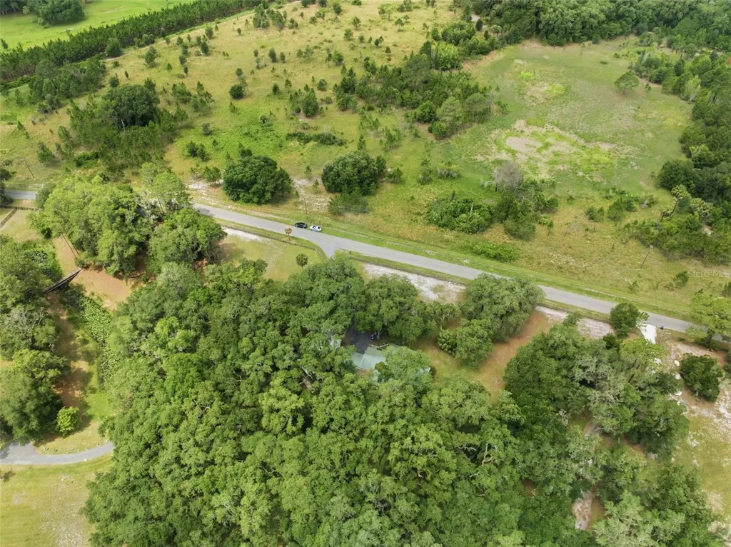 7663 Cr 247 Lake Panasoffkee FL 33538