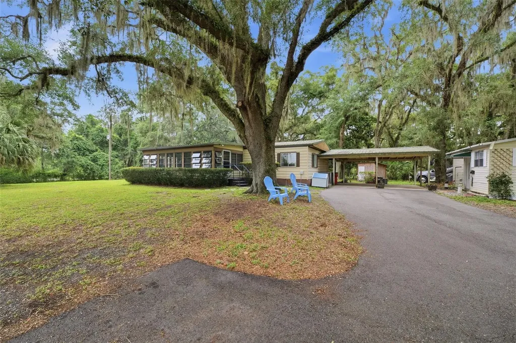 7663 Cr 247 Lake Panasoffkee FL 33538