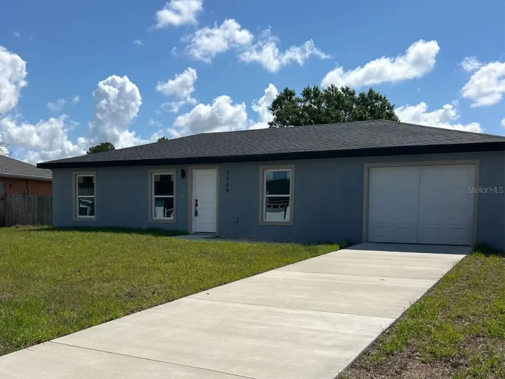 3908 El Rado Avenue Sebring FL 33872