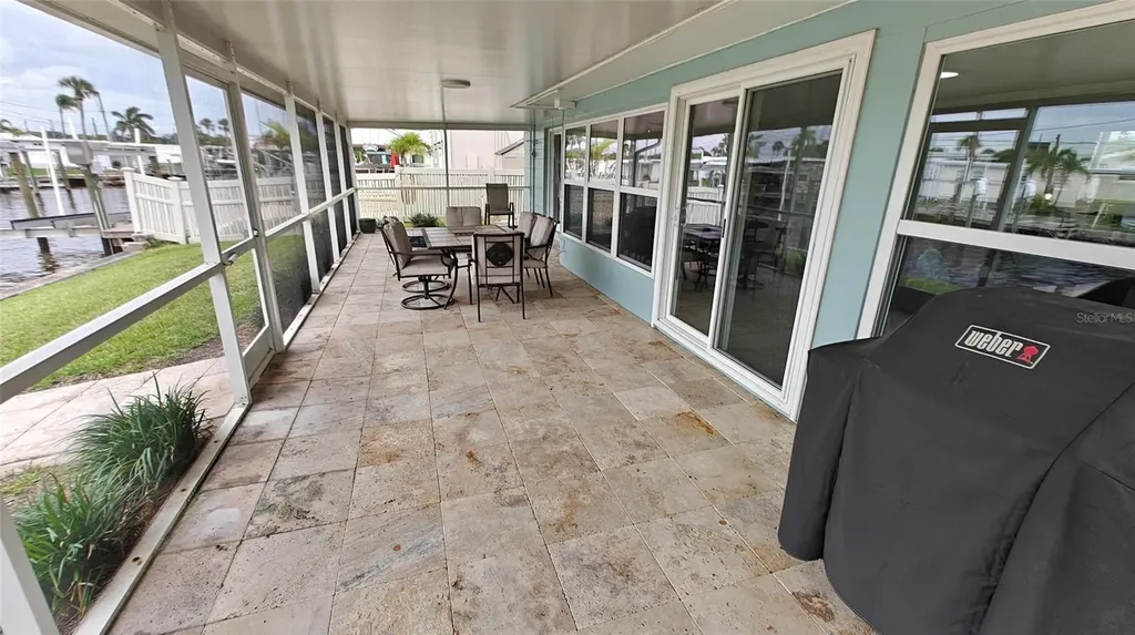 8521 42nd Avenue N St Petersburg FL 33709
