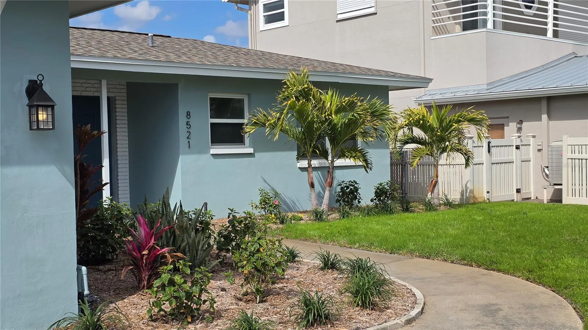 8521 42nd Avenue N St Petersburg FL 33709