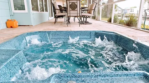 8521 42nd Avenue N St Petersburg FL 33709