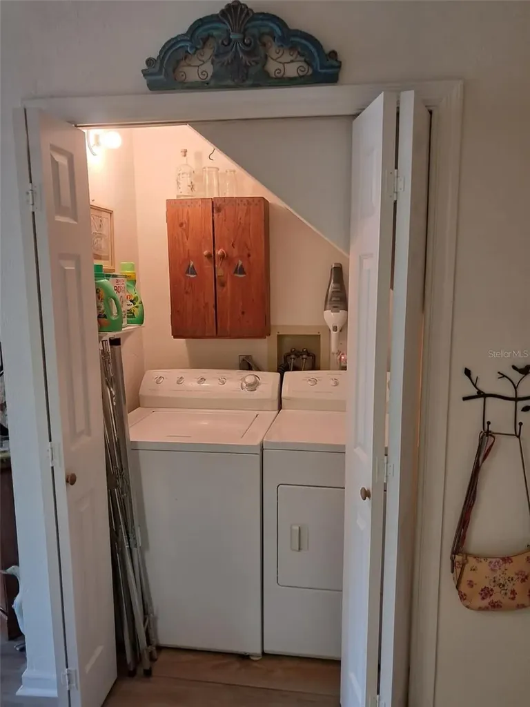 1922 S Riverside Drive Edgewater FL 32141