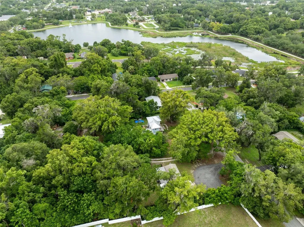 580 Lakeview Avenue Orange City FL 32763