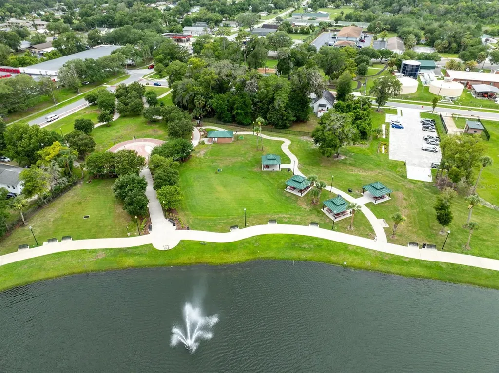 580 Lakeview Avenue Orange City FL 32763