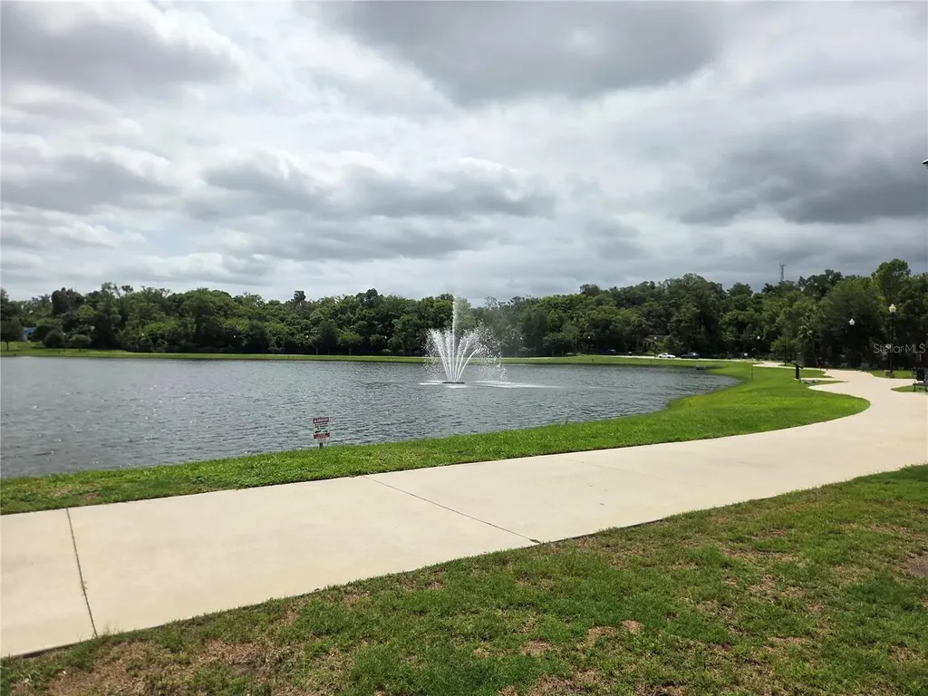 580 Lakeview Avenue Orange City FL 32763