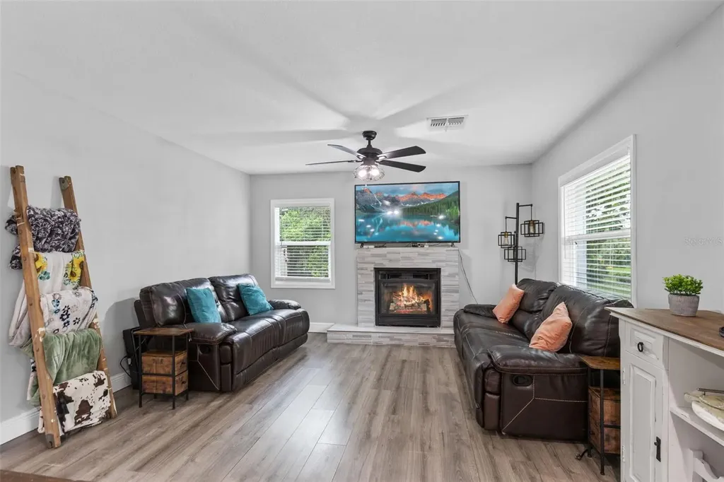 580 Lakeview Avenue Orange City FL 32763