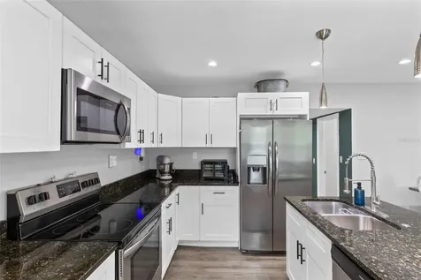 580 Lakeview Avenue Orange City FL 32763