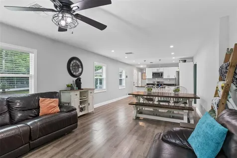 580 Lakeview Avenue Orange City FL 32763