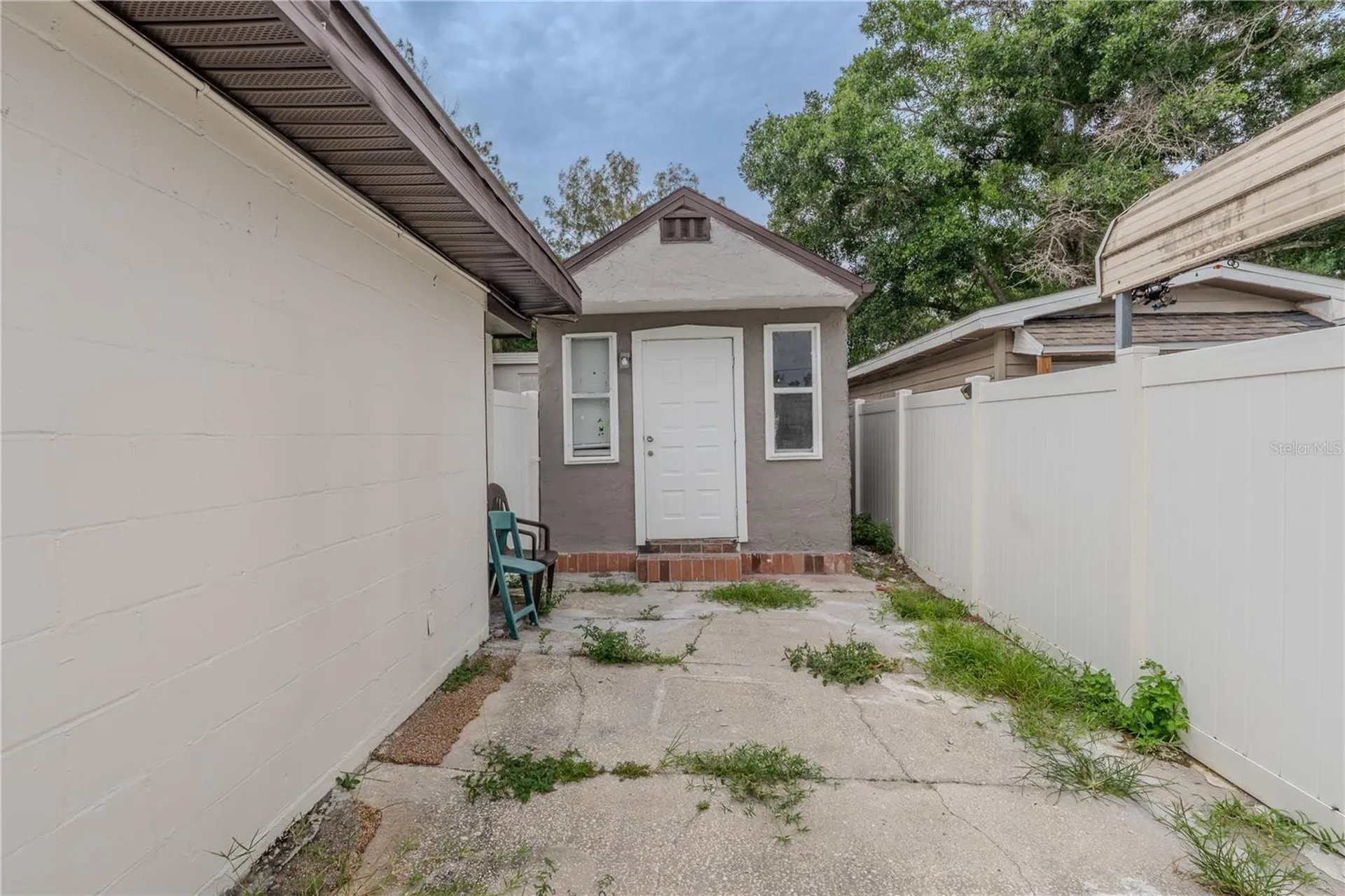 8819 W Broad Street Tampa FL 33615