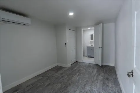 8819 W Broad Street Tampa FL 33615