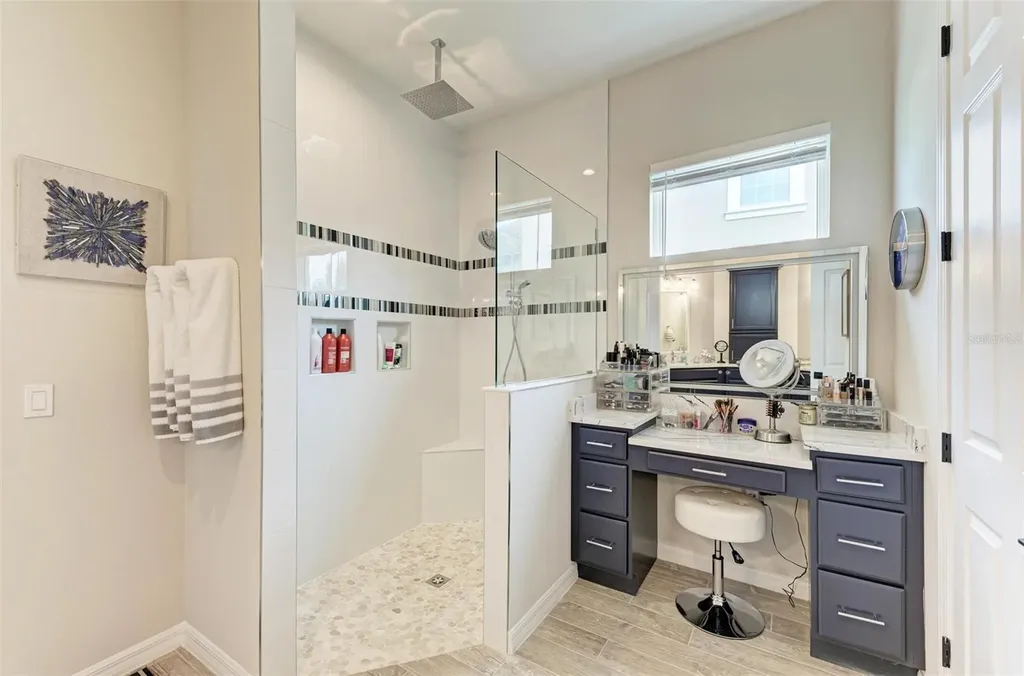8211 37th Avenue Circle W Bradenton FL 34209