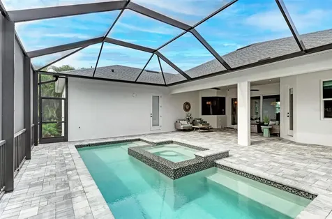 8211 37th Avenue Circle W Bradenton FL 34209