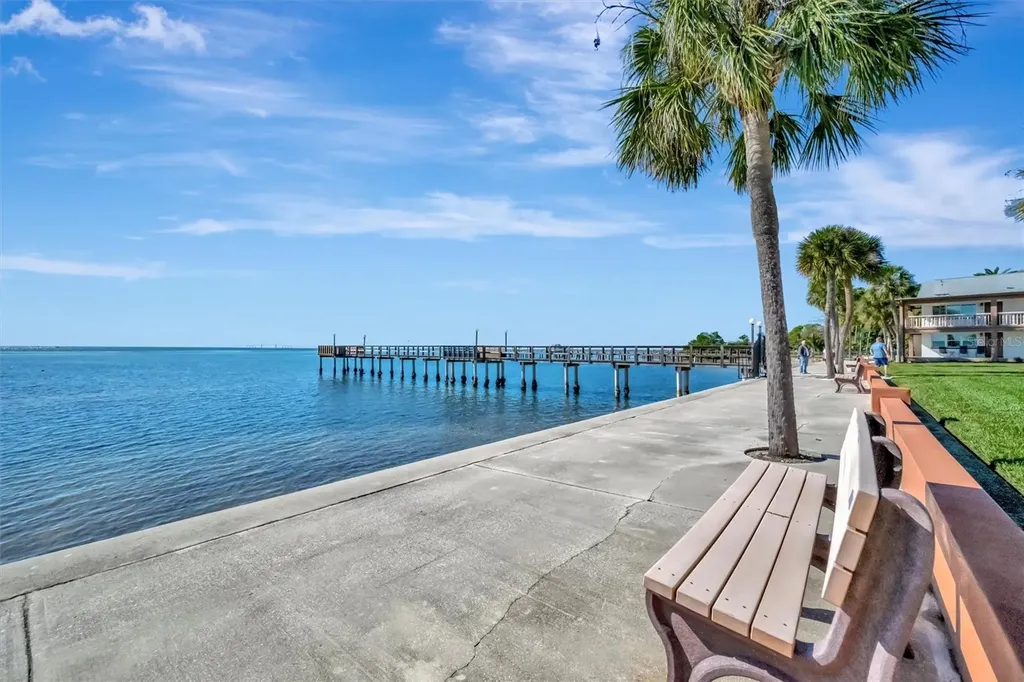 650 Pinellas Point Drive S St Petersburg FL 33705