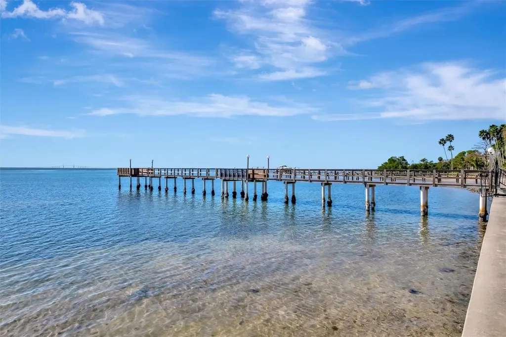 650 Pinellas Point Drive S St Petersburg FL 33705