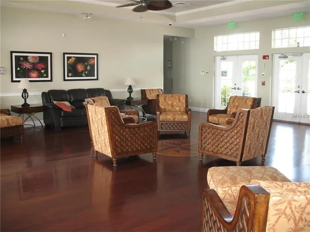 5248 Beach Drive SE St Petersburg FL 33705