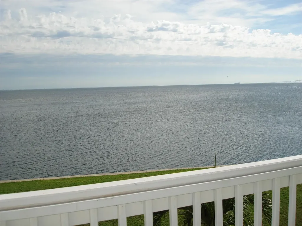 5248 Beach Drive SE St Petersburg FL 33705