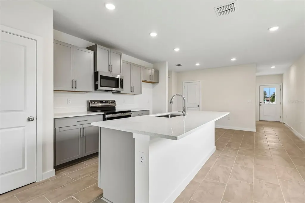 227 Hugo Drive Haines City FL 33844