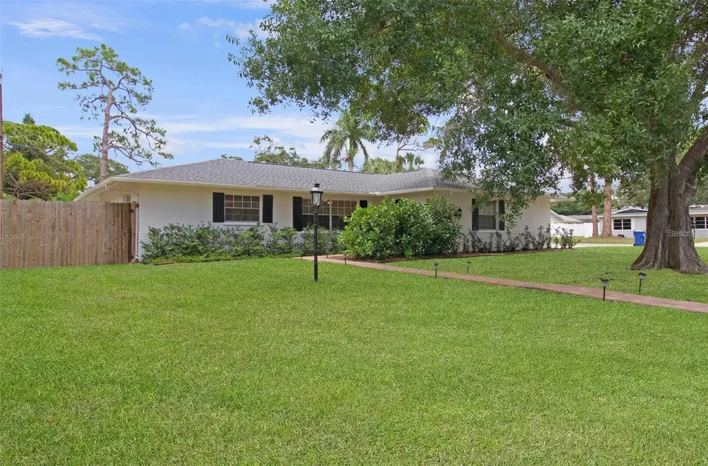 4904 19th Avenue W Bradenton FL 34209