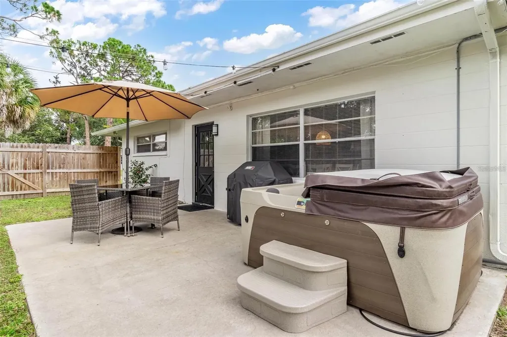 4904 19th Avenue W Bradenton FL 34209