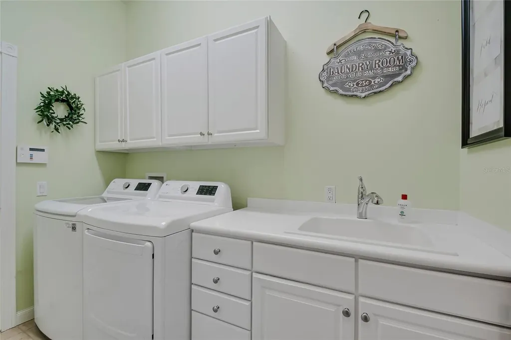 12180 Obelia Lane Orlando FL 32827