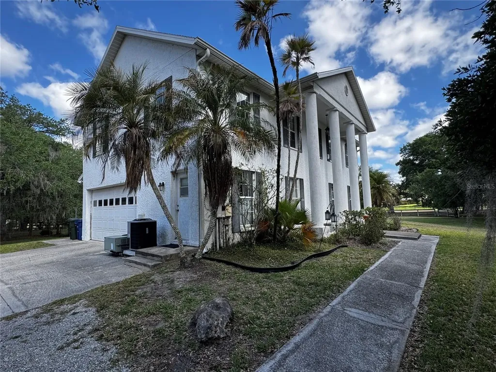 1701 Bern Creek Loop Sarasota FL 34240