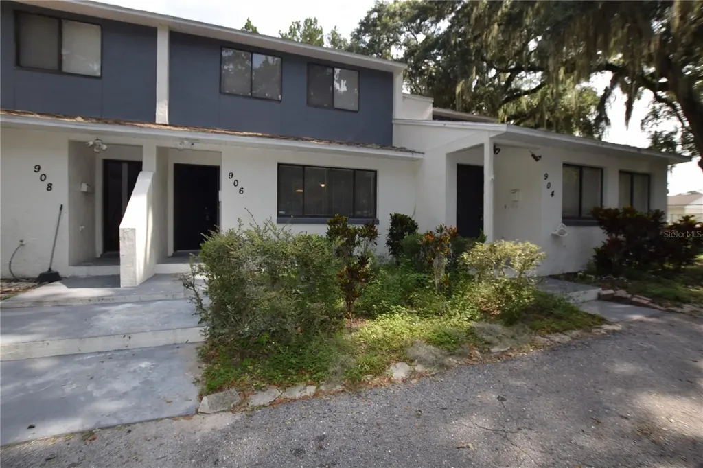 908 Sumter Street Leesburg FL 34748