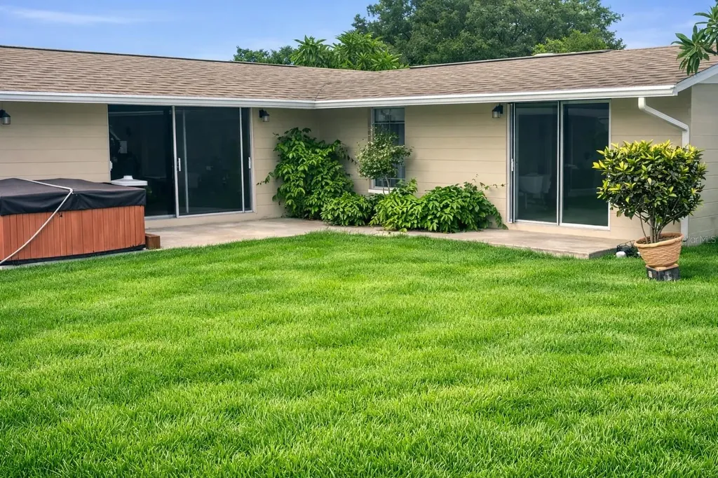 8434 77th Avenue Seminole FL 33777