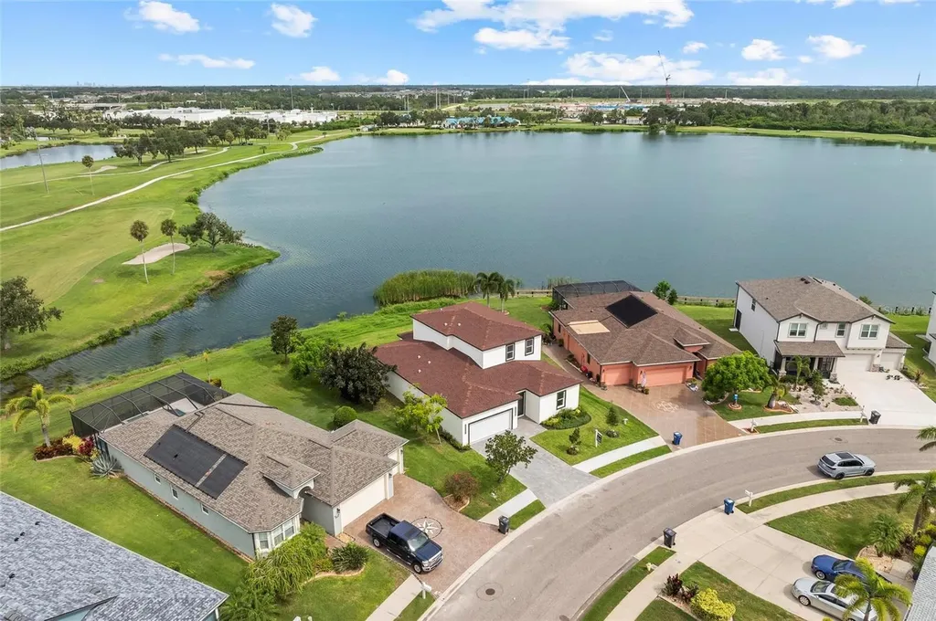9225 Raes Creek Place Palmetto FL 34221
