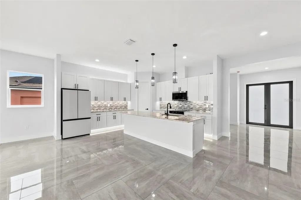 9225 Raes Creek Place Palmetto FL 34221