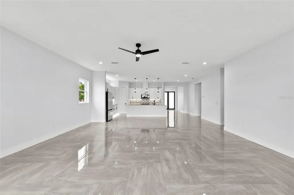 9225 Raes Creek Place Palmetto FL 34221