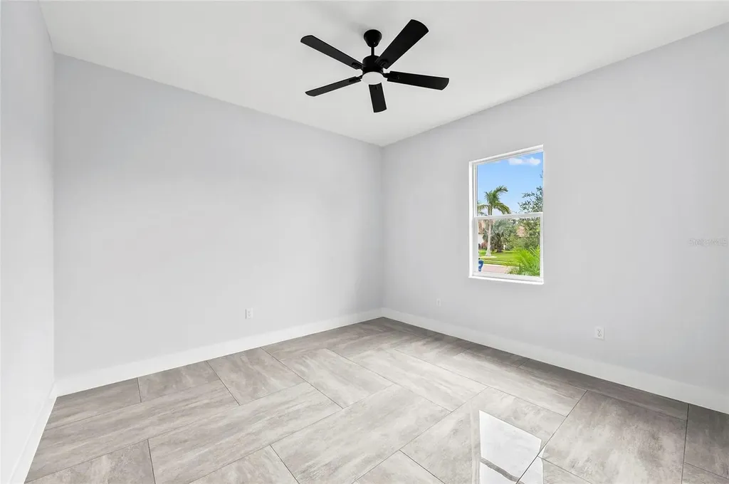 9225 Raes Creek Place Palmetto FL 34221
