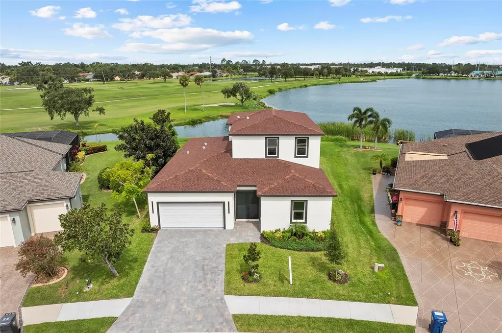 9225 Raes Creek Place Palmetto FL 34221