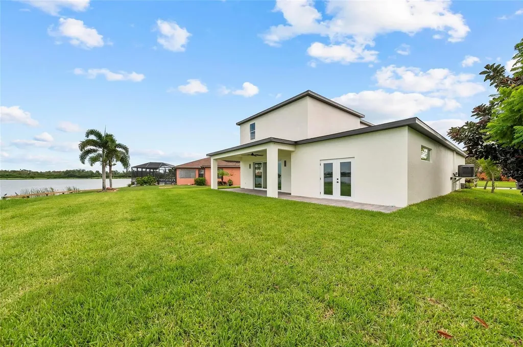 9225 Raes Creek Place Palmetto FL 34221