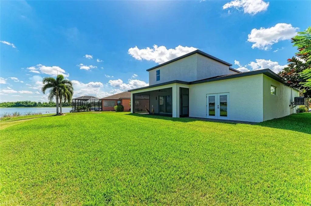 9225 Raes Creek Place Palmetto FL 34221