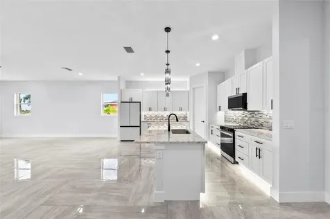 9225 Raes Creek Place Palmetto FL 34221