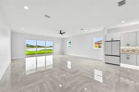 9225 Raes Creek Place Palmetto FL 34221