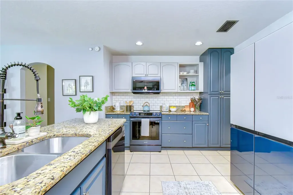 1291 Raleigh Court Tarpon Springs FL 34689