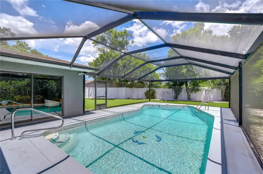 1291 Raleigh Court Tarpon Springs FL 34689