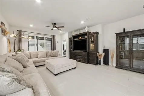 2739 Summer Retreat Lane Kissimmee FL 34744